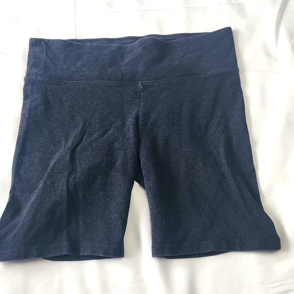 TNA cycle shorts size M